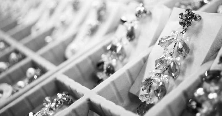Learn Jewelry Shopping For First Time Buyers